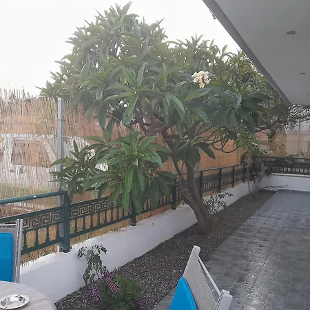 Giotouli Apartman *